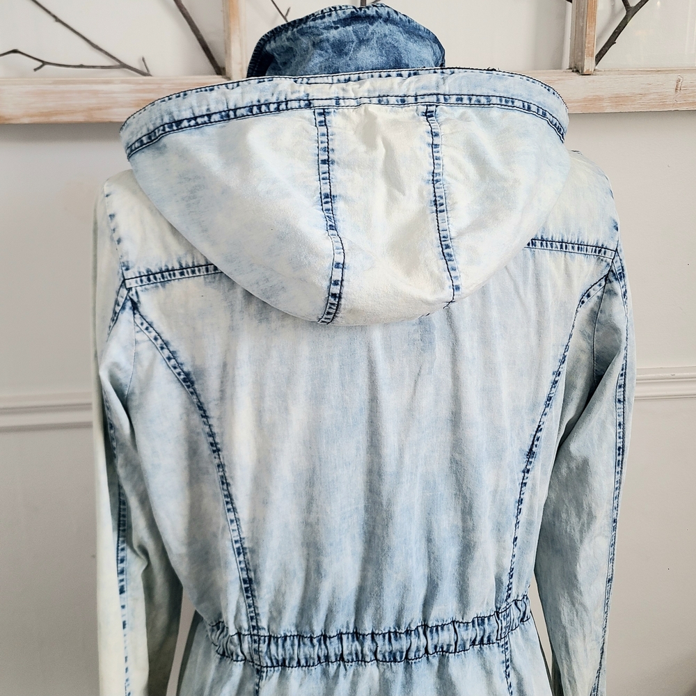 Acid Wash Denim Lightweight Jacket with hood - Size Medium - Picture 6 of 7